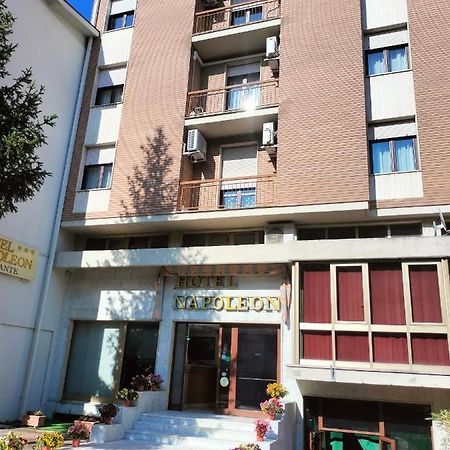Hotel Napoleon Pontremoli Exterior foto
